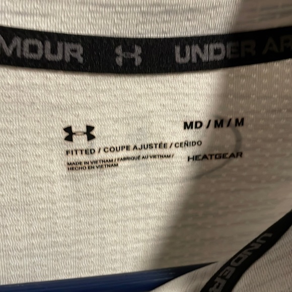 Under Armour Quarter Zip (M) - Picture 2 of 2